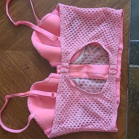 LIKE NEW RARE 34b Victoria's Secret Pushup Very Sexy Lined Demi w/ Boning - Picture 15 of 15